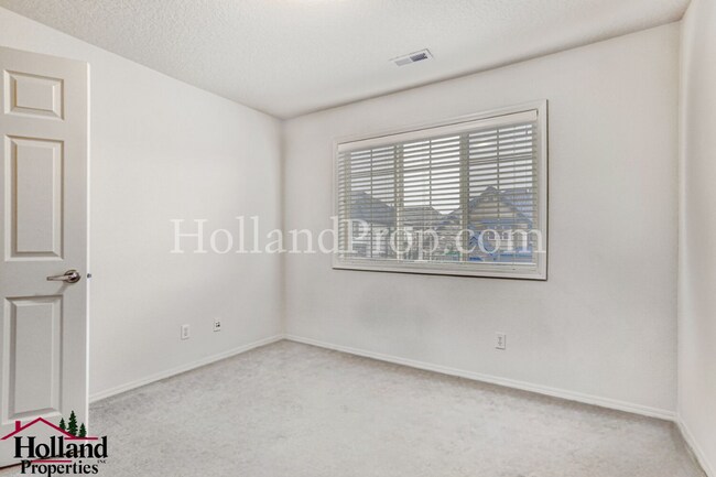 Building Photo - Gorgeous Single-Family Home with Central A/C!