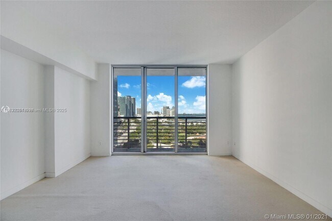 Building Photo - 325 S Biscayne Blvd