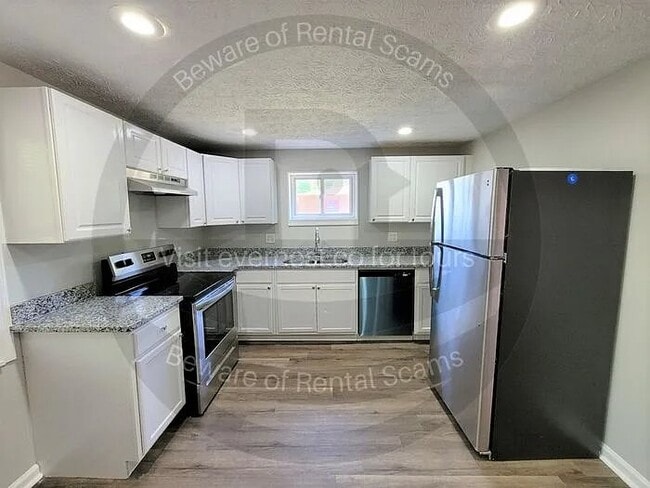 Building Photo - 225 Holly Smith Dr