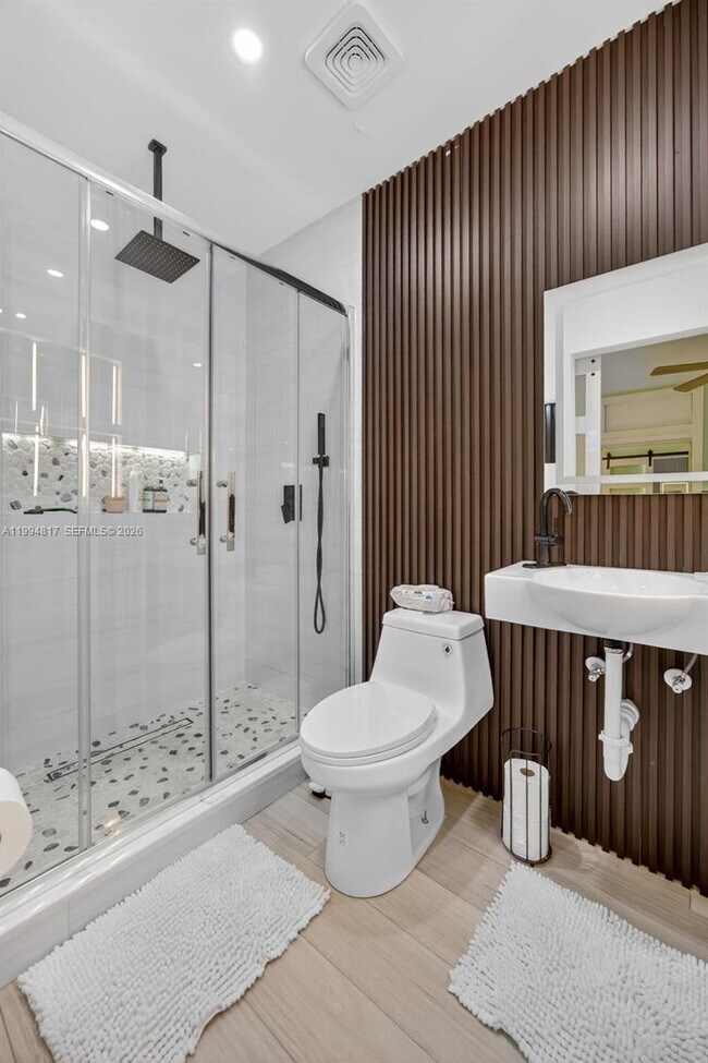 Building Photo - 14610 SW 145th Pl