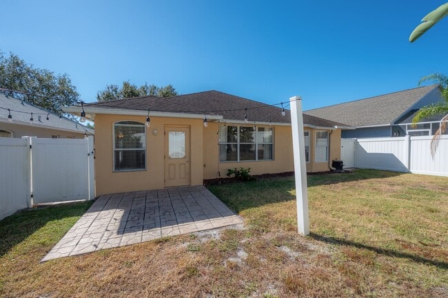 Building Photo - Brandon - 3 Bedroom 2 Bath Home in Gated C...