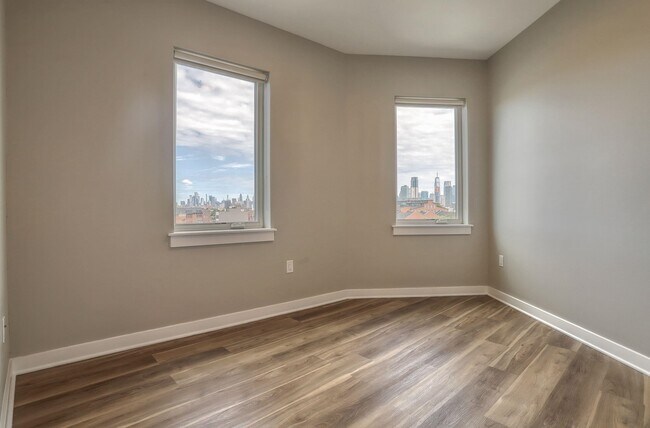 Building Photo - 475 Communipaw Ave