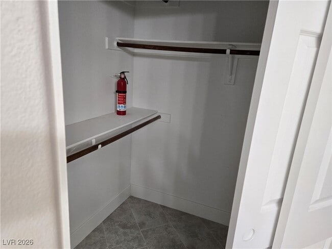 Building Photo - 993 White Glacier Ave