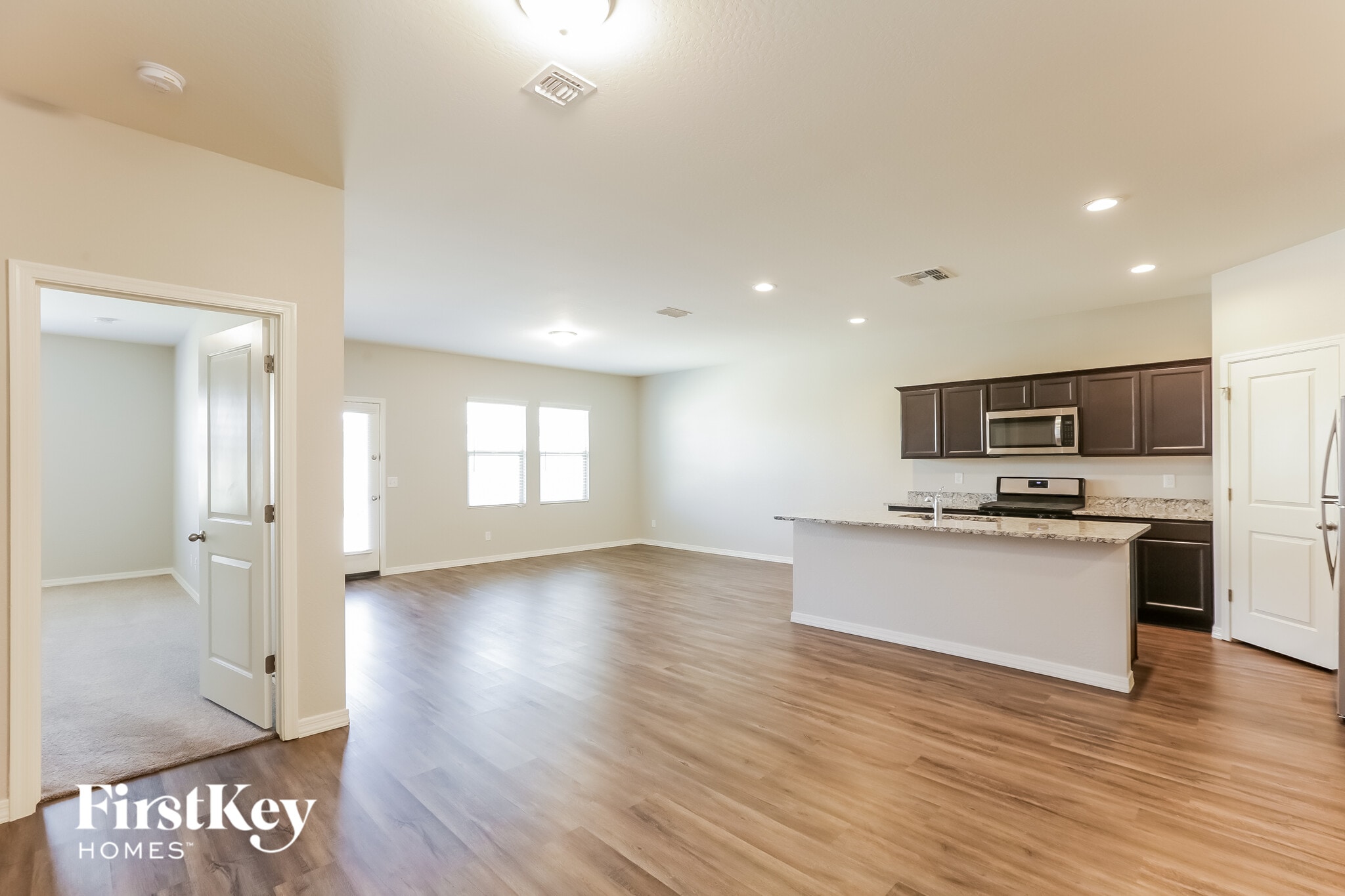 Building Photo - 296 W Powell Dr