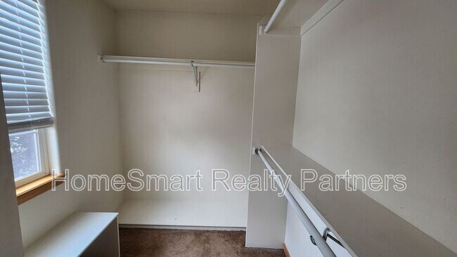 Building Photo - 508 Ridge Ave