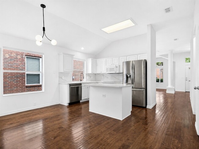 Building Photo - 1817 Newton Dr