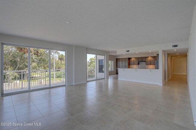 Building Photo - 1465 S Harbor City Blvd