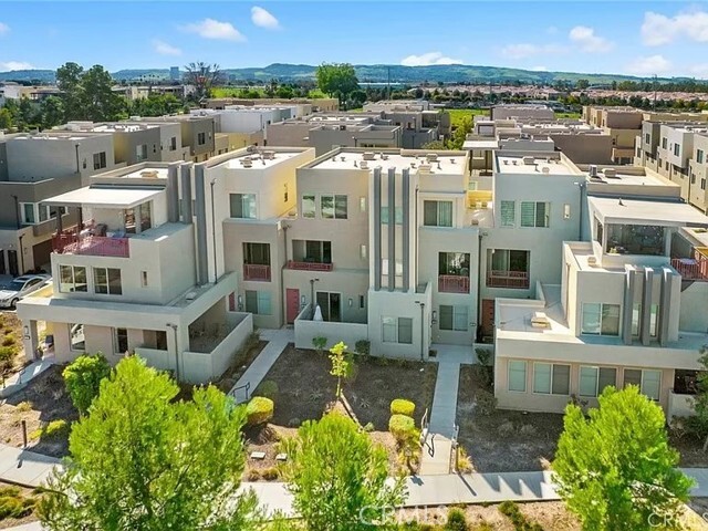 Building Photo - 132 Cadence