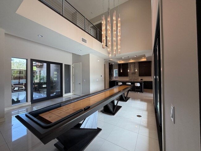 Building Photo - 4 Bed, 4.5 Bath Summerlin Home in The Ridges with Resort-Style Backyard