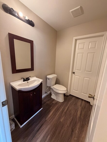 Building Photo - 3821 Mayer Dr