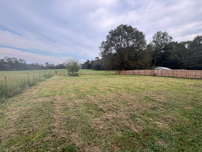 Building Photo - 604 Alexander Rd