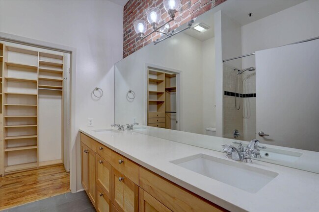 Building Photo - 2960 Inca St