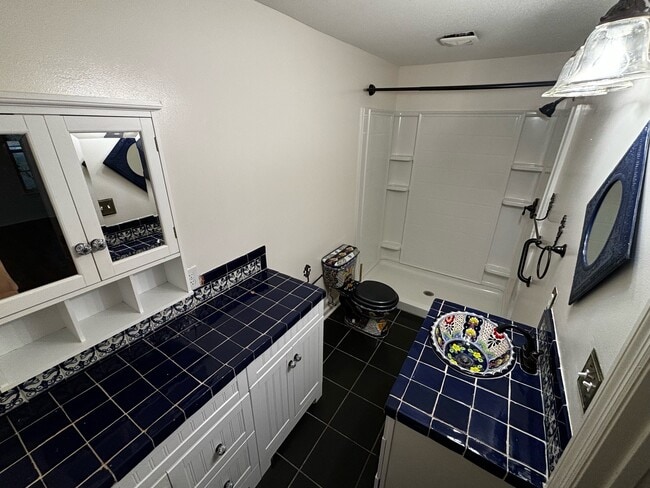 Building Photo - 506 Le Conte St