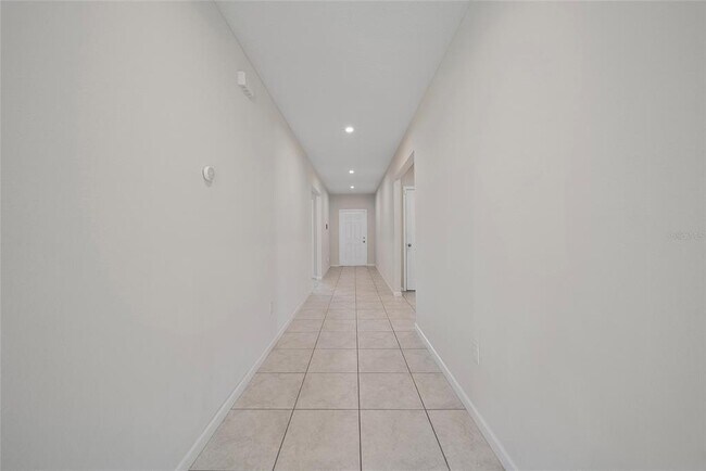 Building Photo - 489 Panaro Ln