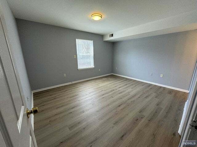 Building Photo - 40 11th Ave W