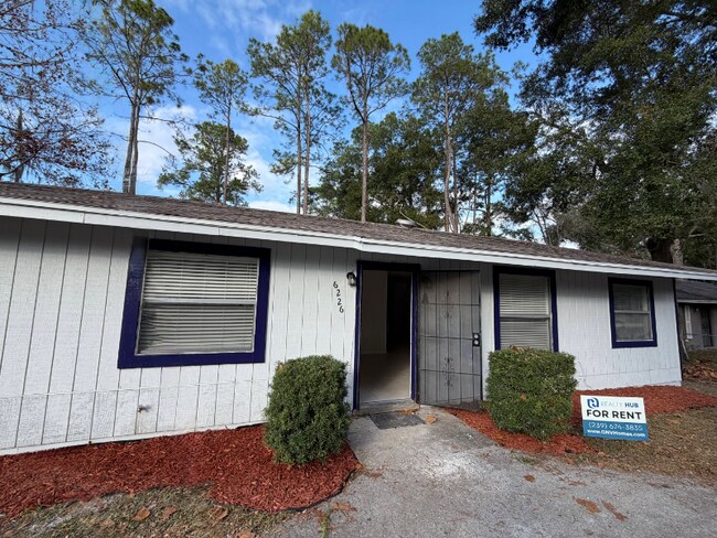 Building Photo - 6226 SW 10th Pl