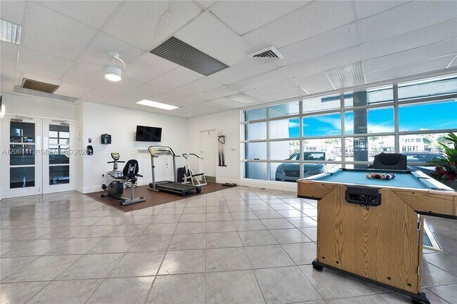 Building Photo - 1400 S Ocean Dr
