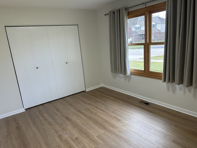 Building Photo - 2811 N Harvard Ave