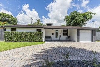 Building Photo - 2317 SW 34th Ave