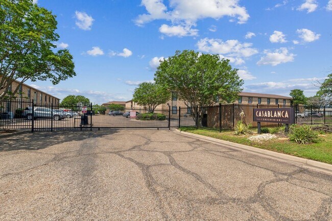 Building Photo - Charming 2BR Condo in Waco