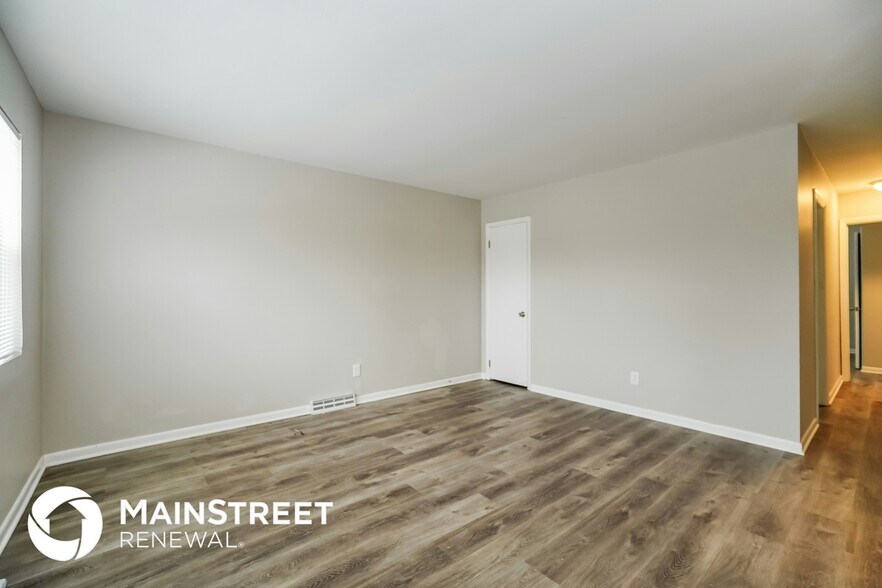 Building Photo - 2832 Azelda St