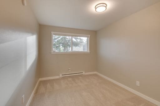 Building Photo - Newly Remodeled Rambler in Lynnwood with Giant Back Yard!