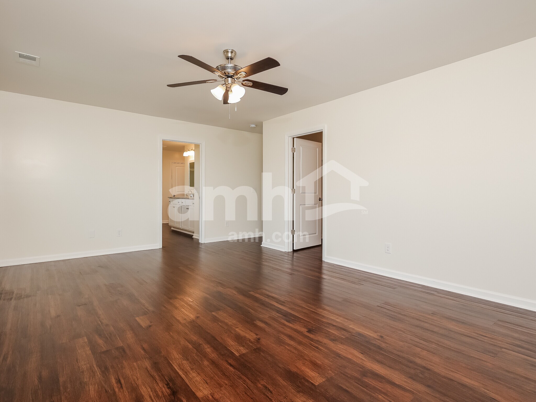 Building Photo - 203 Bushwood Dr