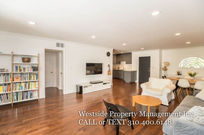 Building Photo - Amazing Location in Santa Monica 2BD/2BA