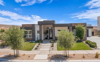 Building Photo - Stunning and Spacious 3 Bedroom Home in Desert Color! Includes a Private Pool!