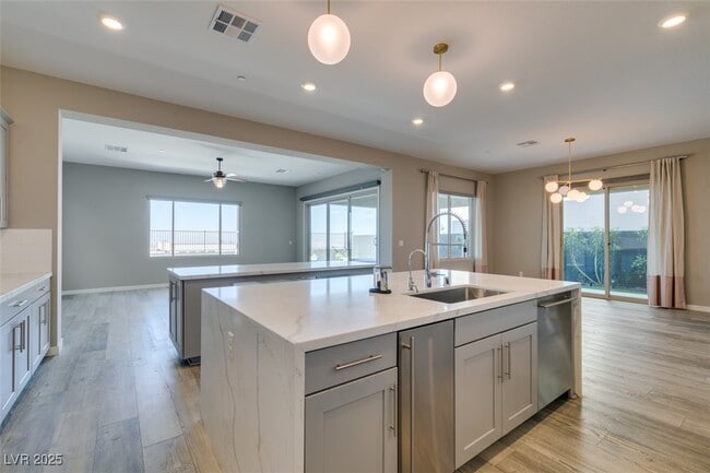 Building Photo - 2162 Sunset Valley St