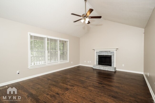 Building Photo - 1359 Lakeview Pkwy