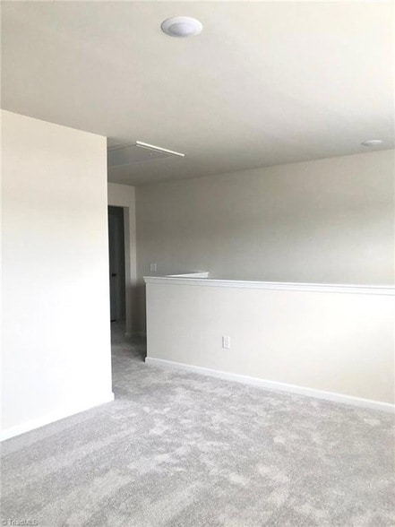 Building Photo - 6022 Wren Dr