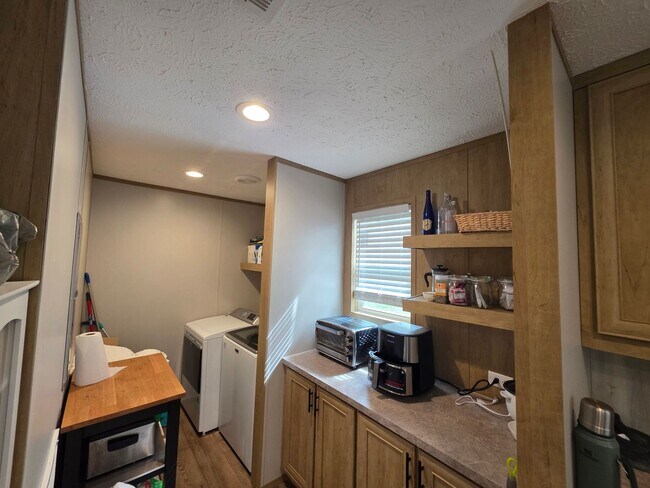 Building Photo - 116 Long Leaf Dr