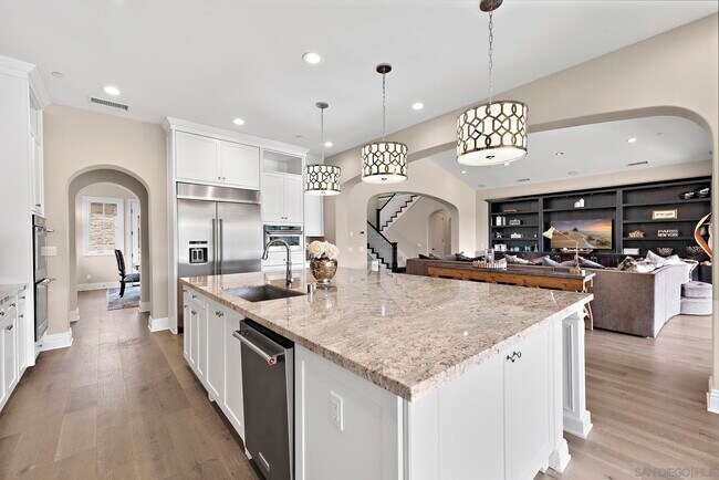 Building Photo - 14748 Valle Del Sur Ct