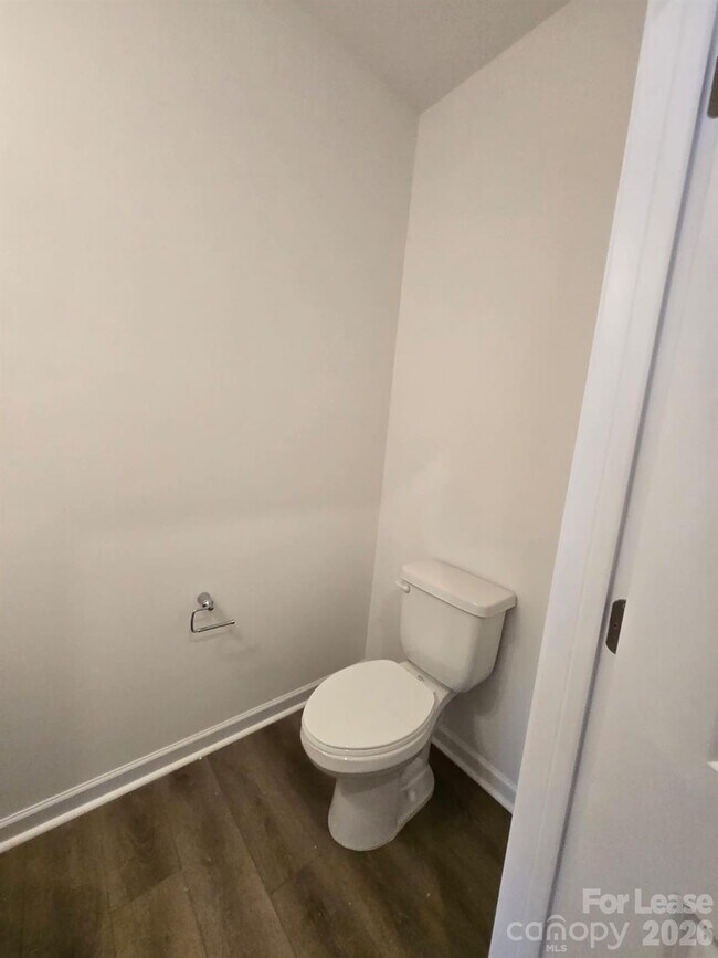 Building Photo - 774 Kitfox Dr NW