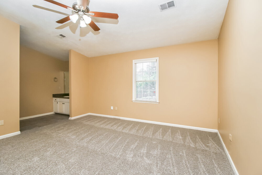 Building Photo - 2021 Corners Cir