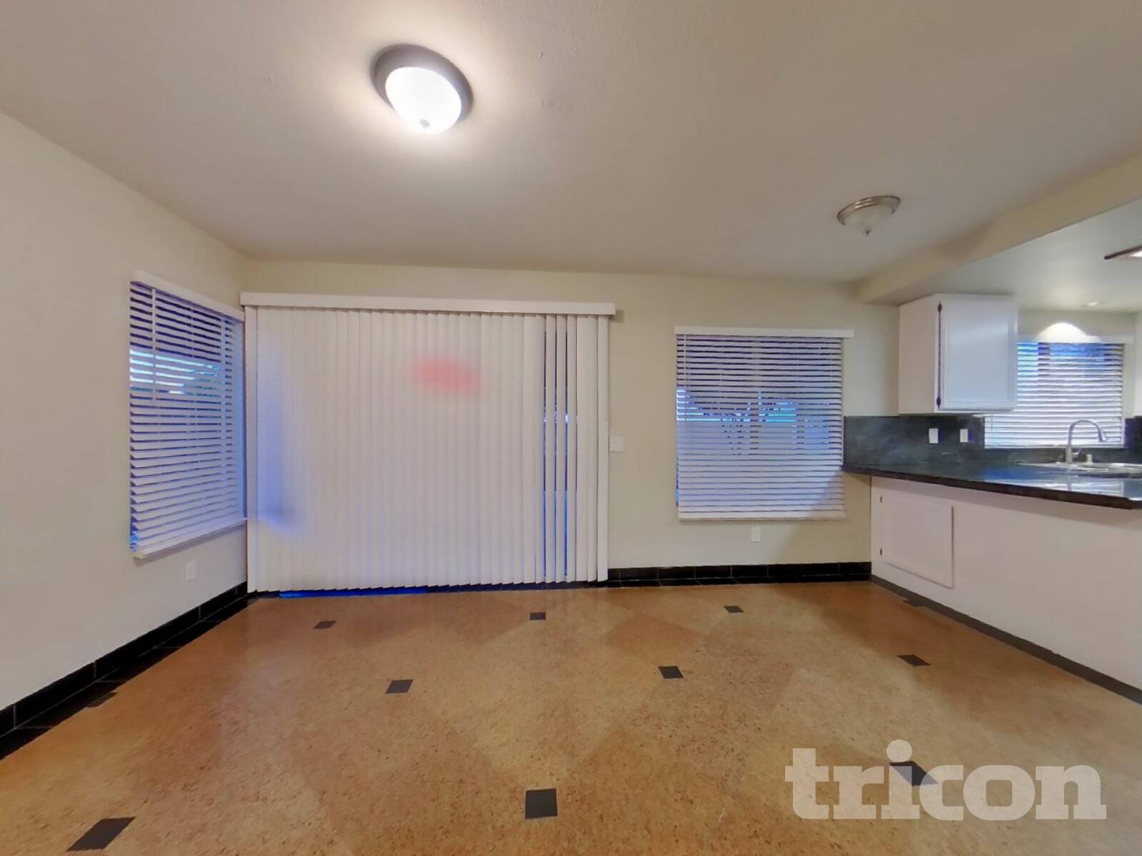 Building Photo - 863 Pike Dr