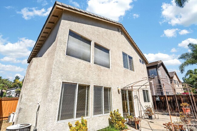 Building Photo - 10009 Kika Ct