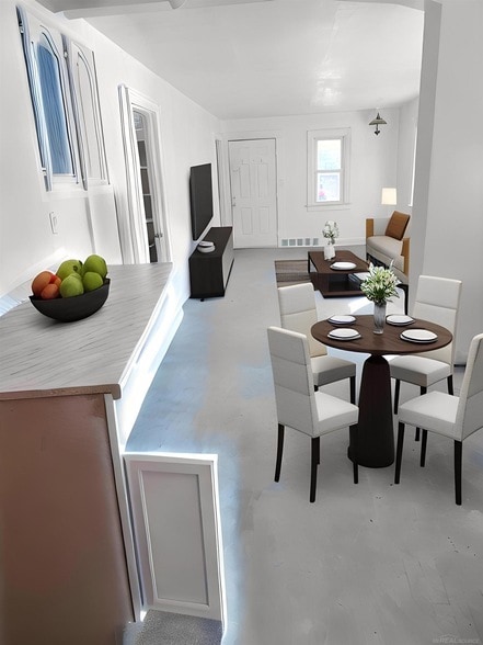 Building Photo - 836 Victoria Ave