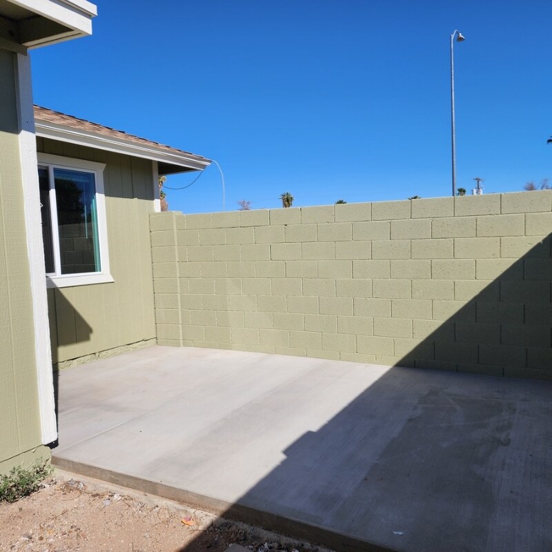 Building Photo - 608 S Pioneer