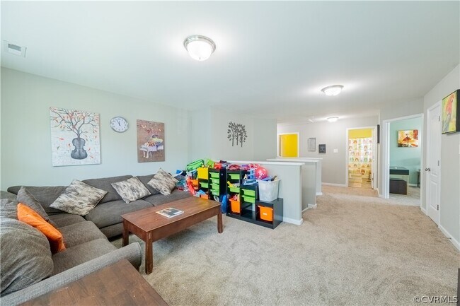 Building Photo - 9535 Thornecrest Dr