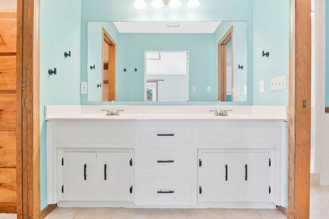 Building Photo - AVAILABLE NOW – $3,000/MONTH – ALL UTILITIES + LAWN SERVICE + POOL SERVICE INCLUDED!