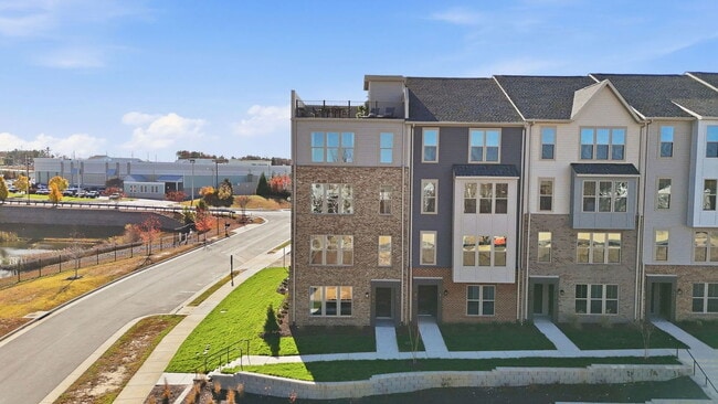 Building Photo - 6917 Cosby Vlg Ter