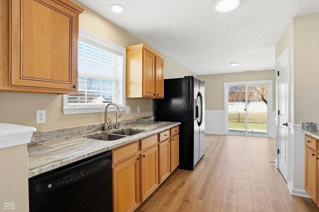 Building Photo - 5561 Wild Horse Dr