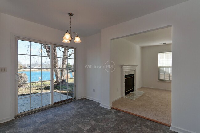Building Photo - Beautiful 4 Bedroom 2.5 Bathroom Home with...