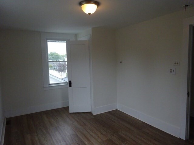 Building Photo - 34 Bayview St
