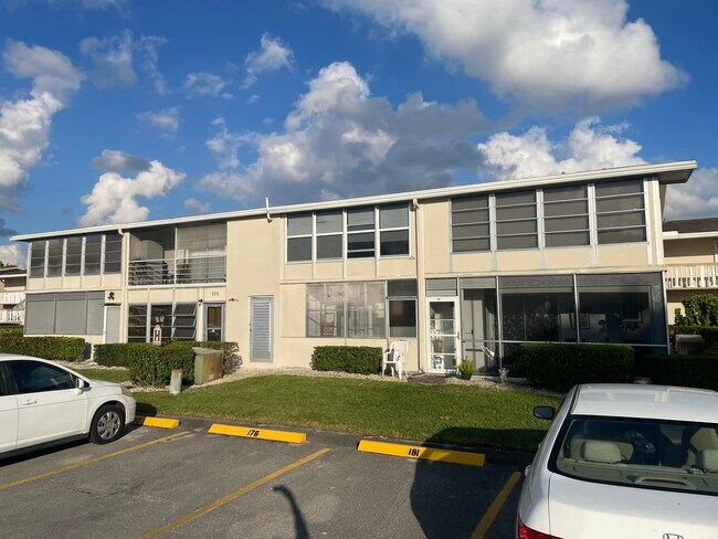 Building Photo - 183 Dorchester E