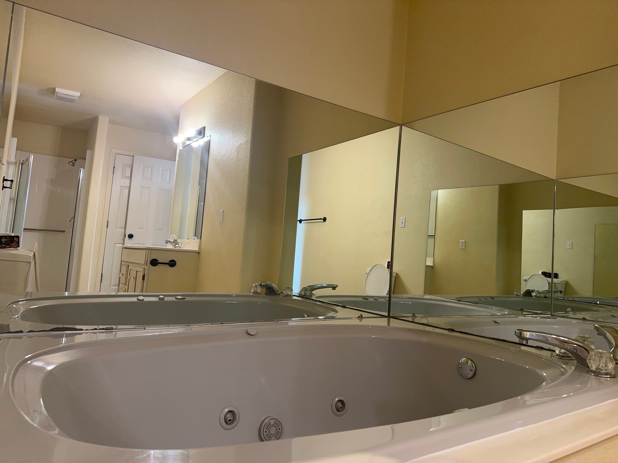 Building Photo - 4986 Raintree Cir
