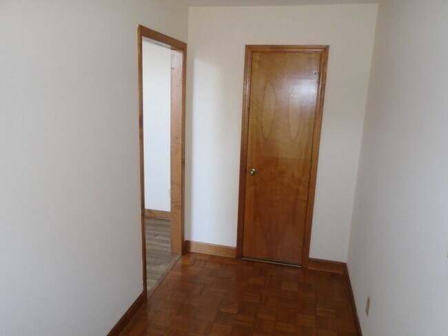 Building Photo - Timberlake