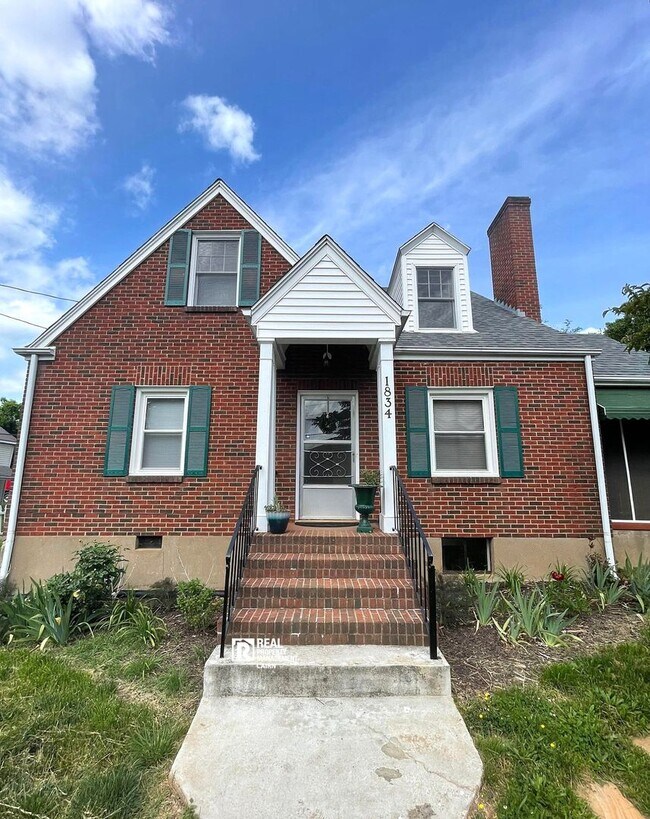 Primary Photo - Charming 4 Bedroom, 2 Bath Home